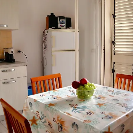 Apartament Cumannaturi Cava dʼAliga